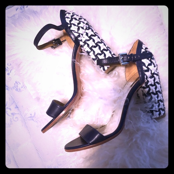 Coach Special Edition Sandal! - Picture 2 of 11